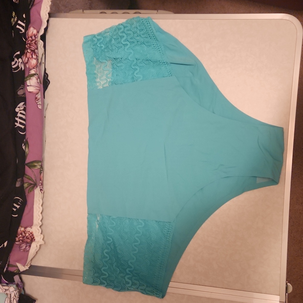 Cheek boss xxl new no tags